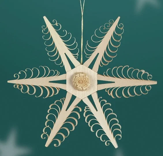 Curled Wood Star, 6 fat trees, shrub center  by Martina Rudolph